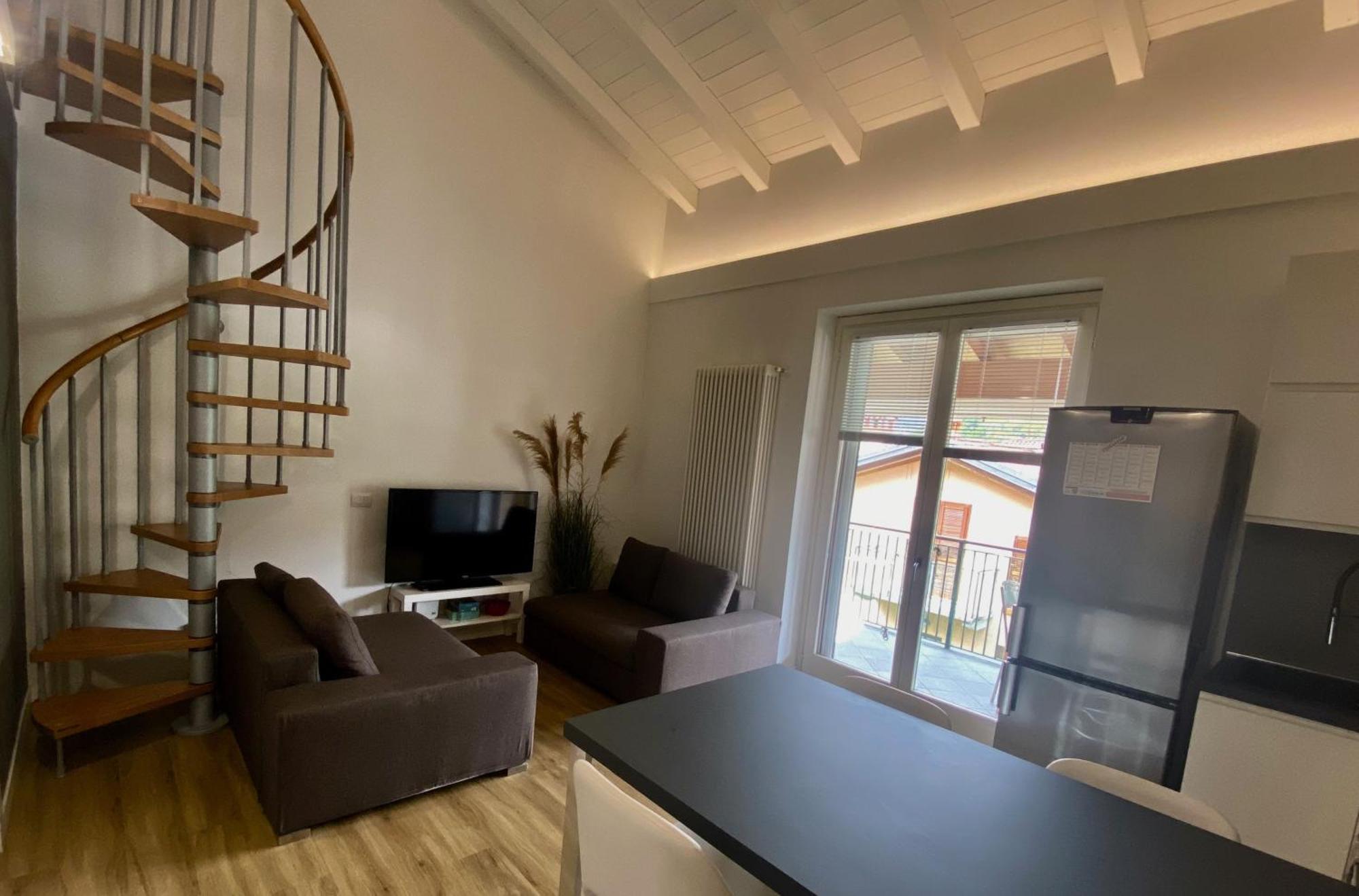 קוליקו Modern Apartment With Terrace And Mezzanine Floor מראה חיצוני תמונה