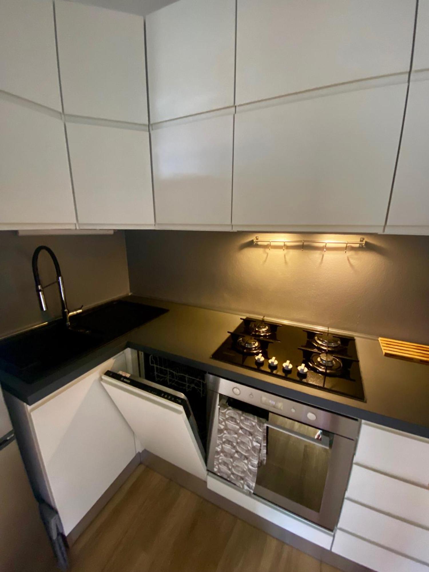 קוליקו Modern Apartment With Terrace And Mezzanine Floor מראה חיצוני תמונה