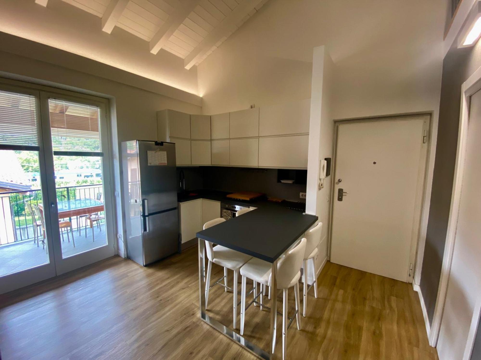 קוליקו Modern Apartment With Terrace And Mezzanine Floor מראה חיצוני תמונה